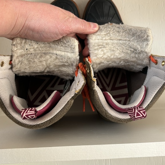 Nike Dunk Sky Hi Sneakers Hidden Wedge Heel H2O Repel Loden/Black Size 6.5 - Picture 9 of 10